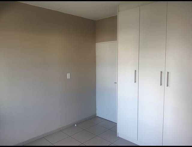 2 BEDROOM SECTIONAL TITLE FOR SALE IN RAVENSWOOD